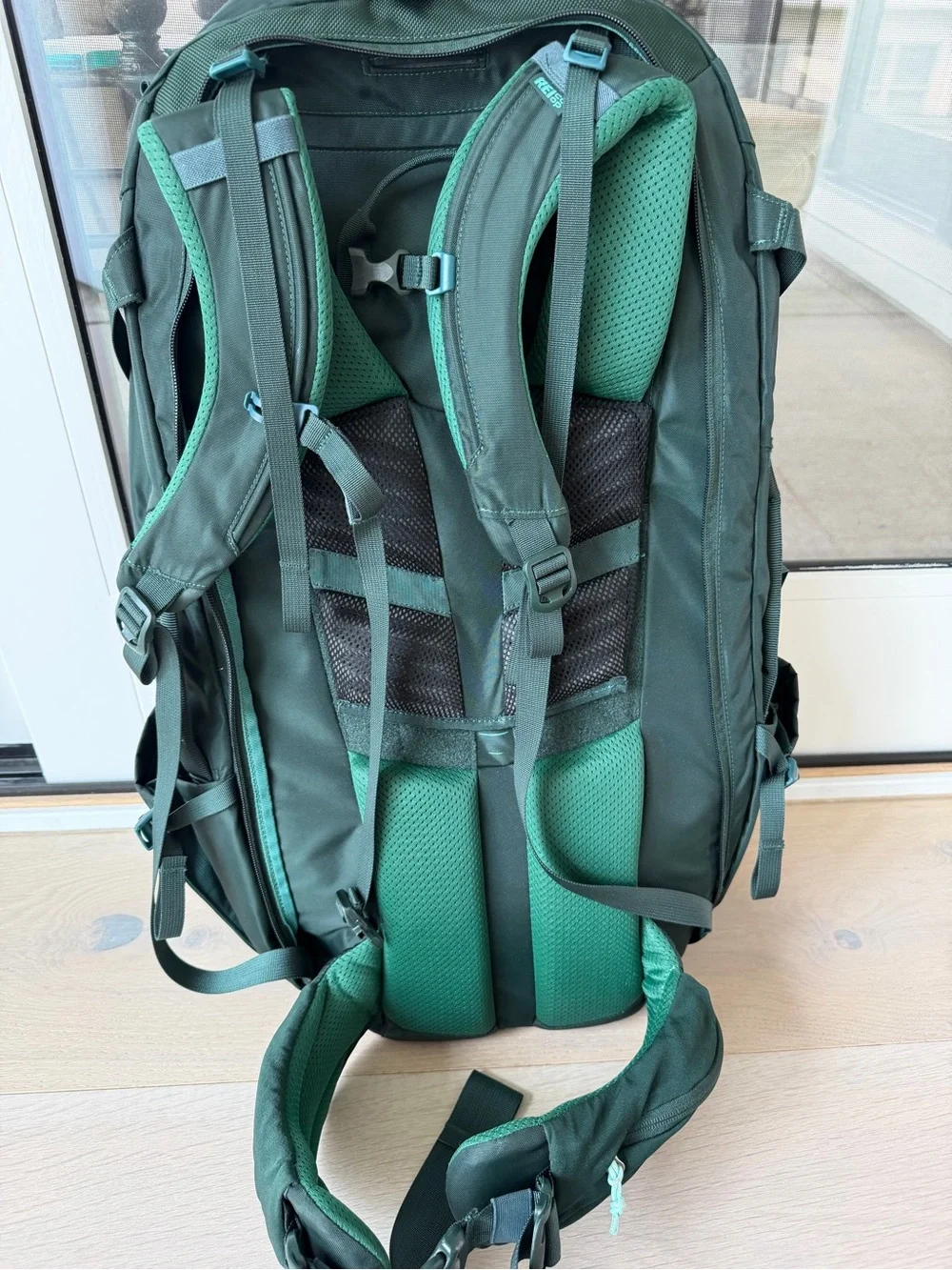 REI Women’s small 65L hiking Backpack - Durable Outdoor -only used once!